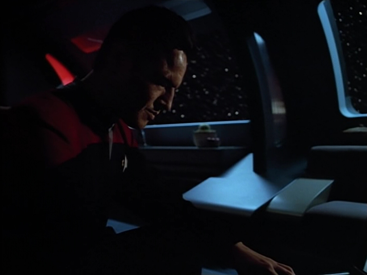 extant_StarTrek_VOY_4x07-ScientificMethod_01226.jpg