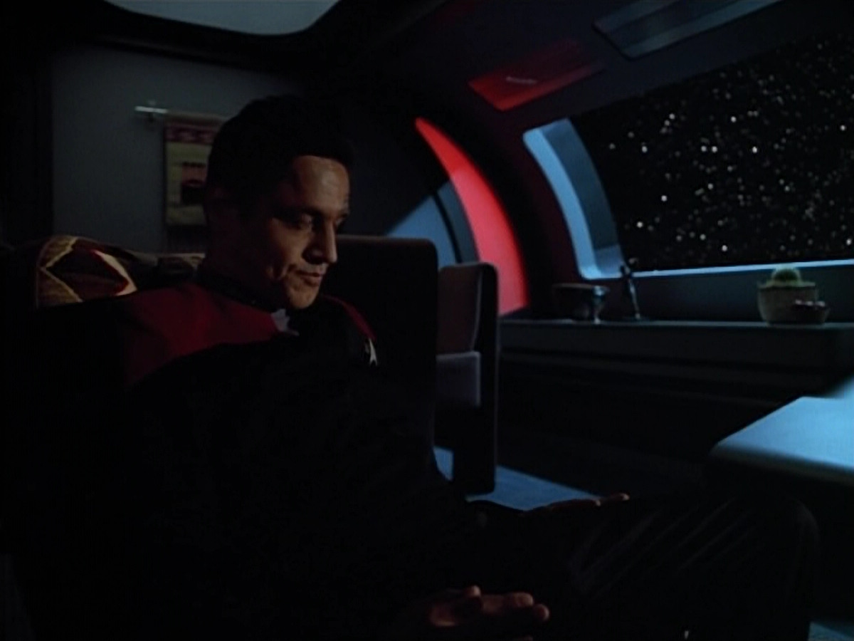extant_StarTrek_VOY_4x07-ScientificMethod_01235.jpg