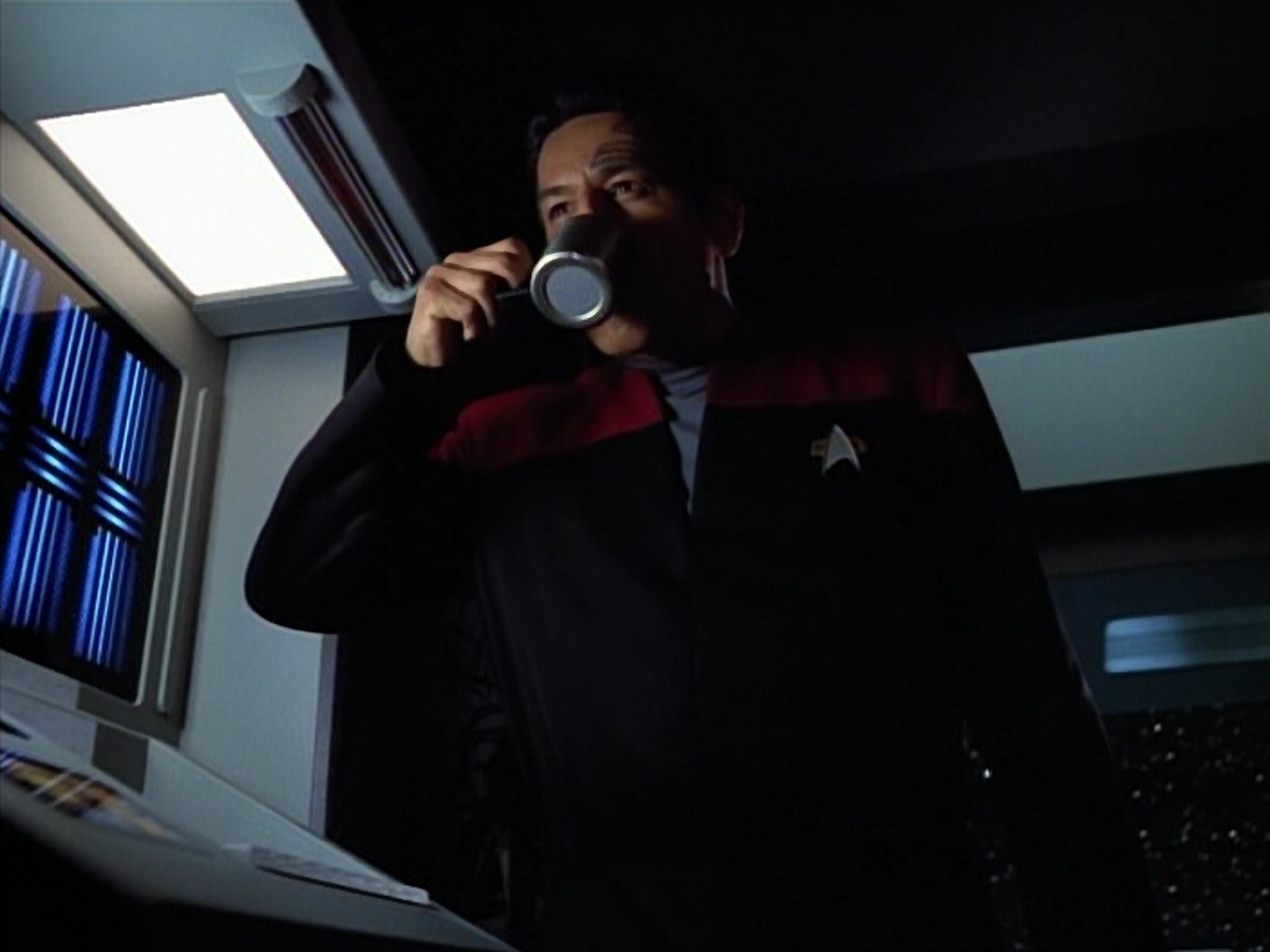 extant_StarTrek_VOY_4x07-ScientificMethod_01249.jpg