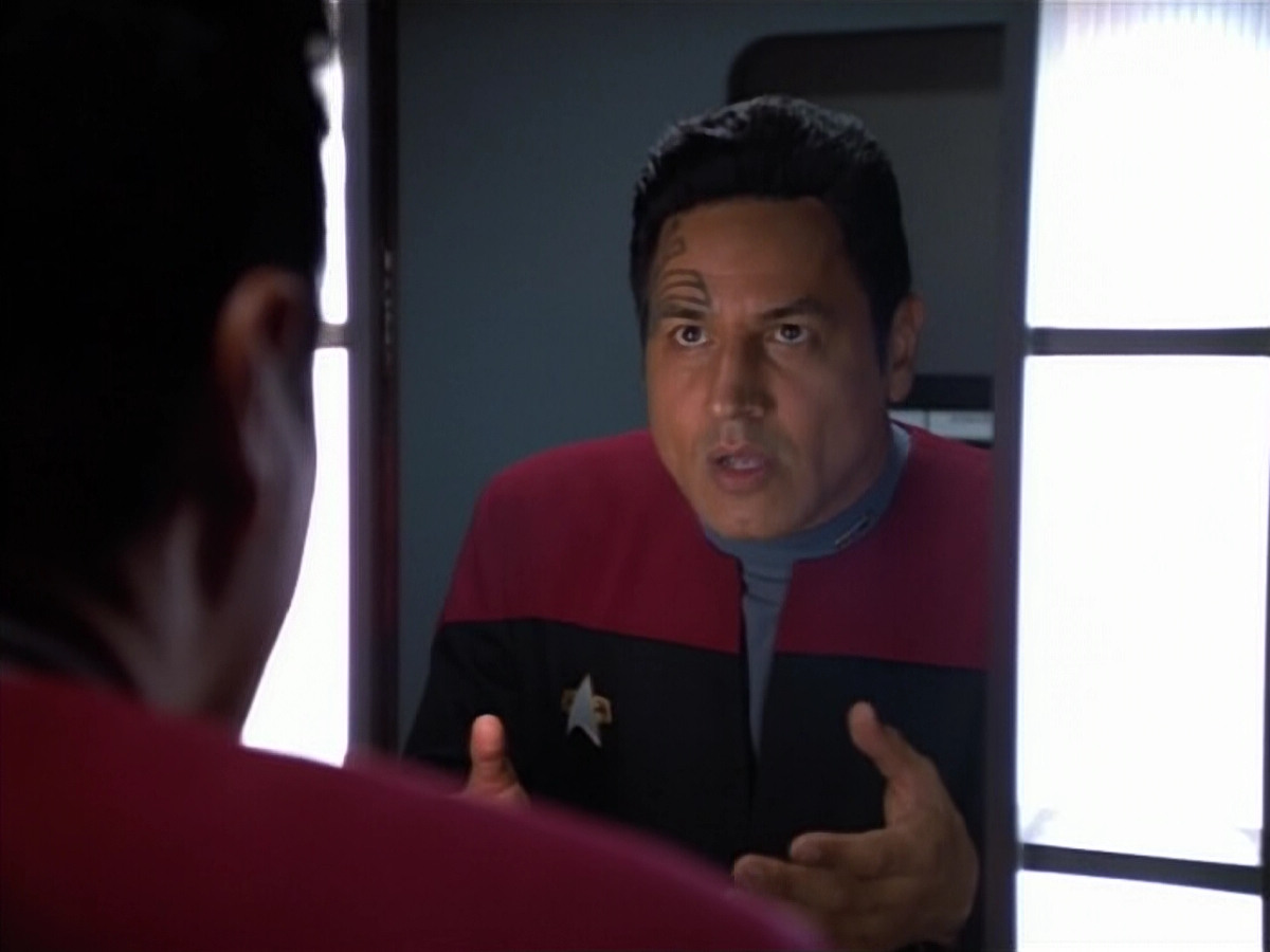extant_StarTrek_VOY_4x07-ScientificMethod_01288.jpg