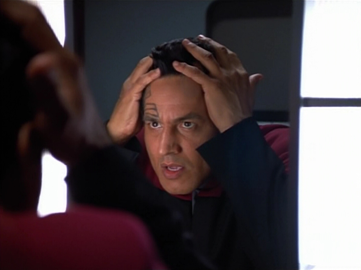 extant_StarTrek_VOY_4x07-ScientificMethod_01294.jpg