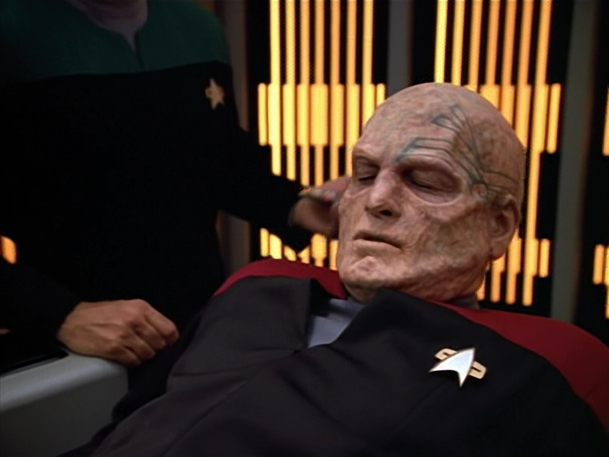 extant_StarTrek_VOY_4x07-ScientificMethod_01319.jpg