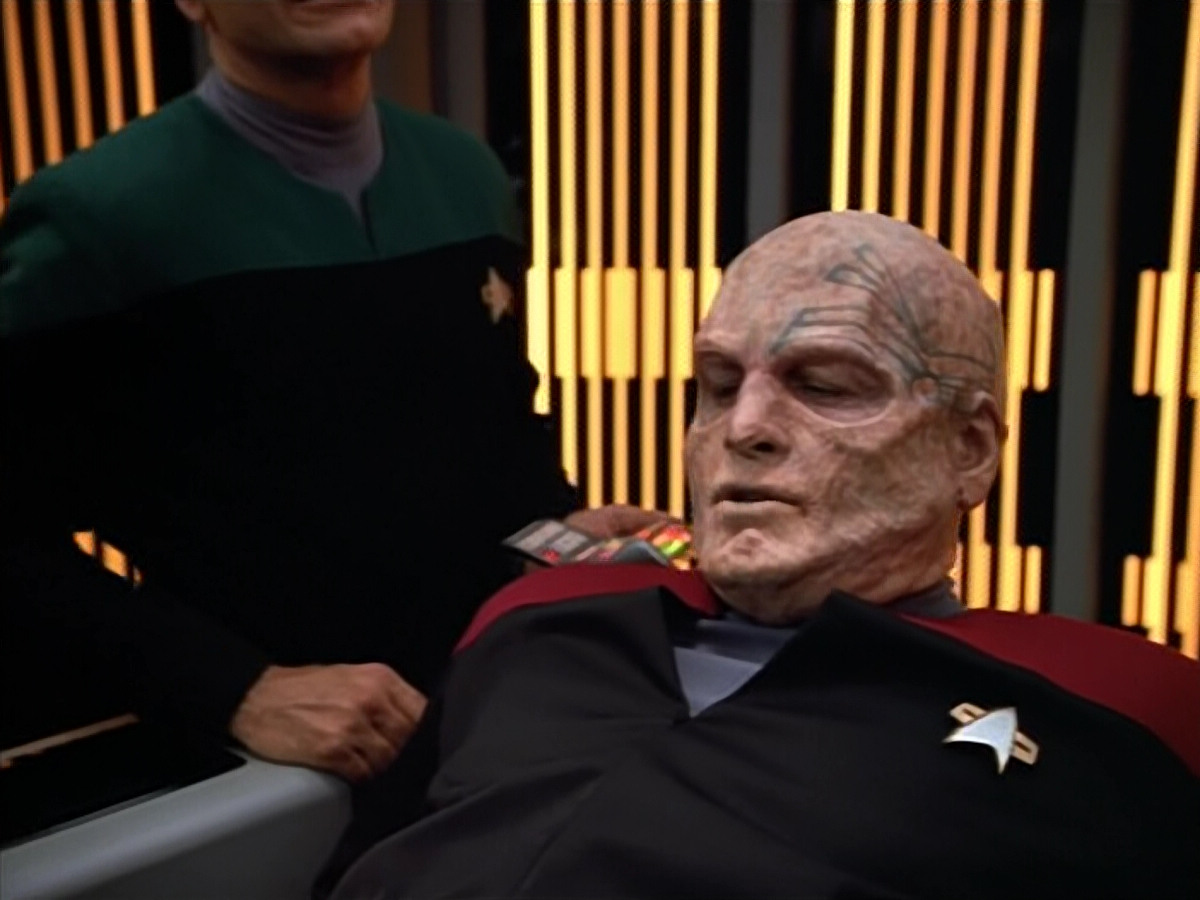 extant_StarTrek_VOY_4x07-ScientificMethod_01320.jpg