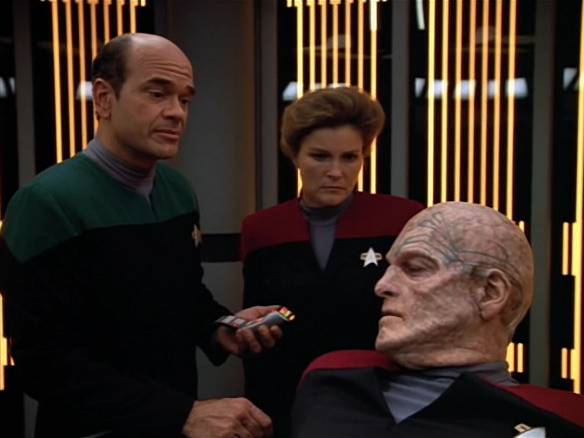 extant_StarTrek_VOY_4x07-ScientificMethod_01333.jpg