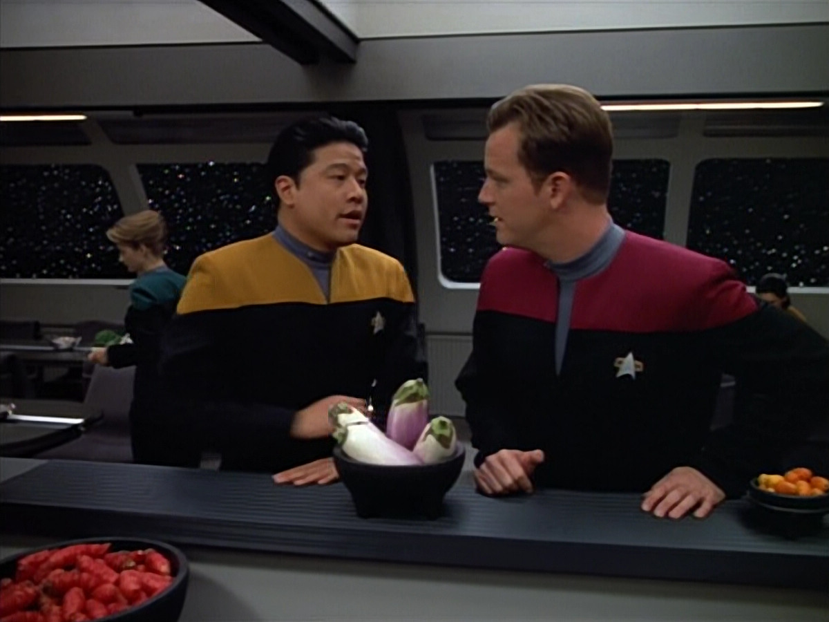 extant_StarTrek_VOY_4x07-ScientificMethod_01454.jpg