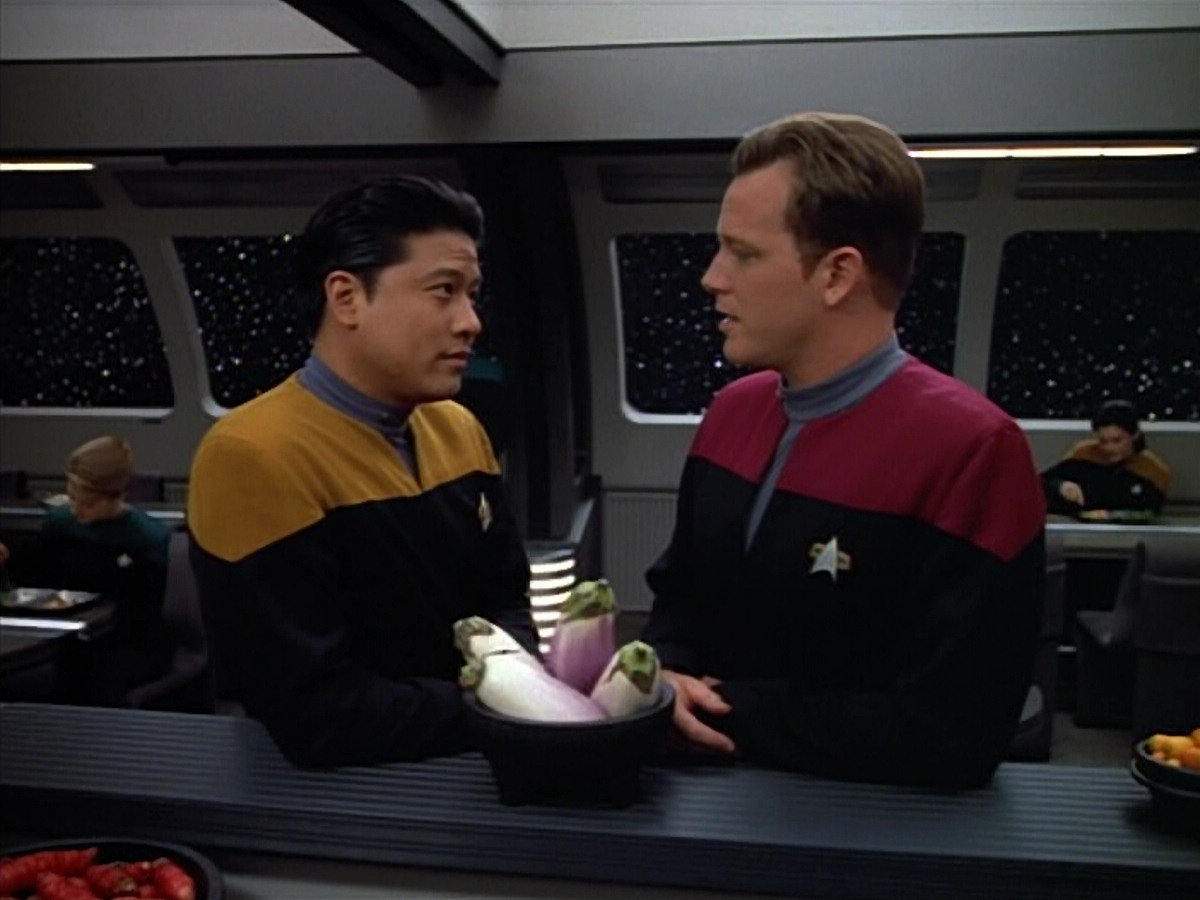 extant_StarTrek_VOY_4x07-ScientificMethod_01462.jpg