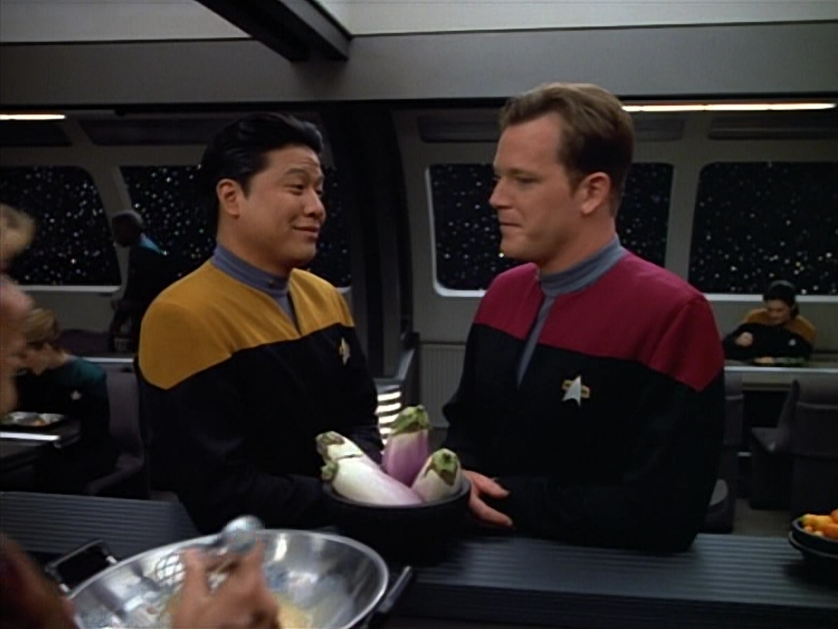 extant_StarTrek_VOY_4x07-ScientificMethod_01466.jpg