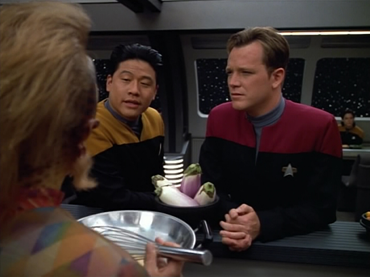 extant_StarTrek_VOY_4x07-ScientificMethod_01482.jpg