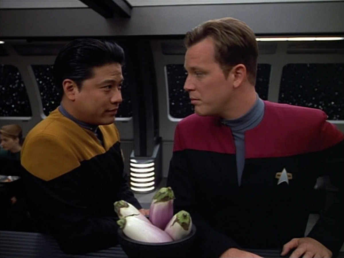extant_StarTrek_VOY_4x07-ScientificMethod_01499.jpg