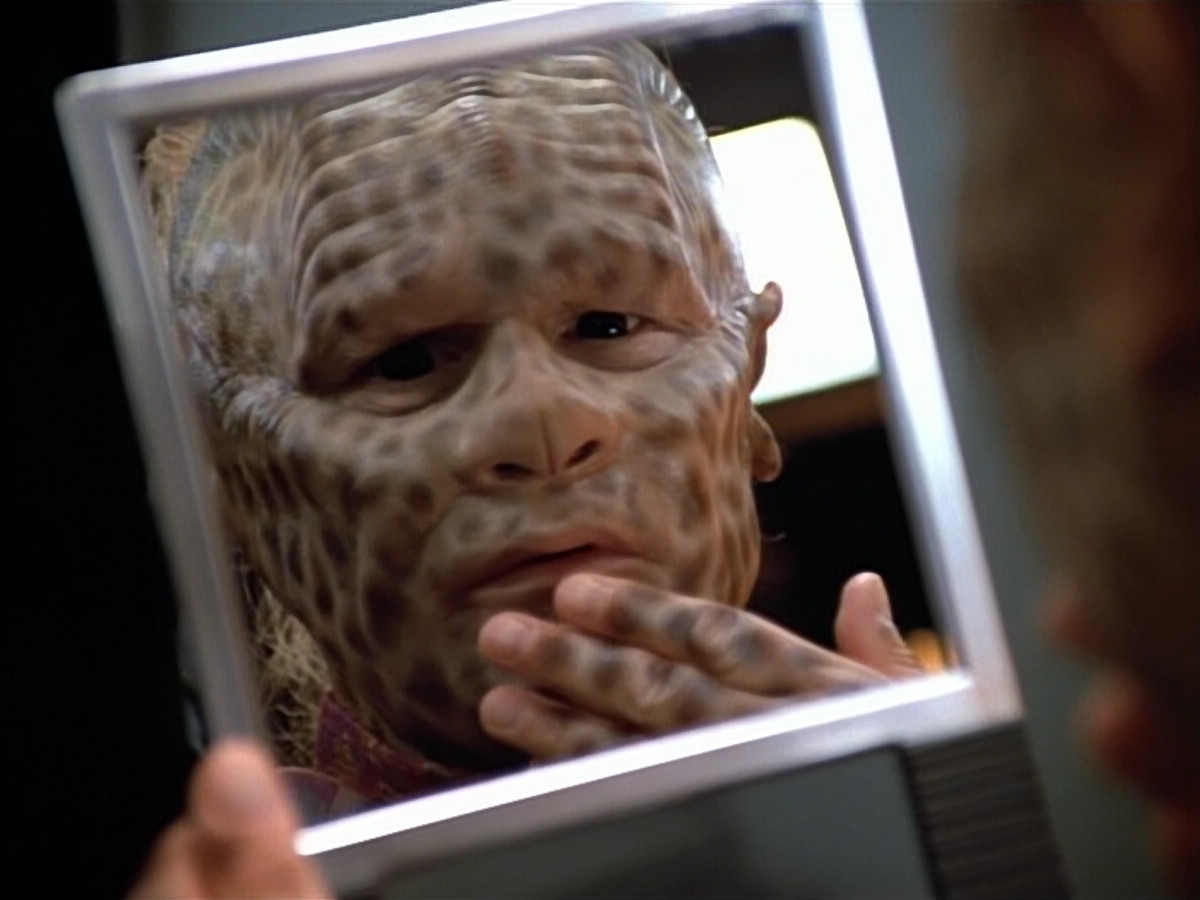 extant_StarTrek_VOY_4x07-ScientificMethod_01532.jpg
