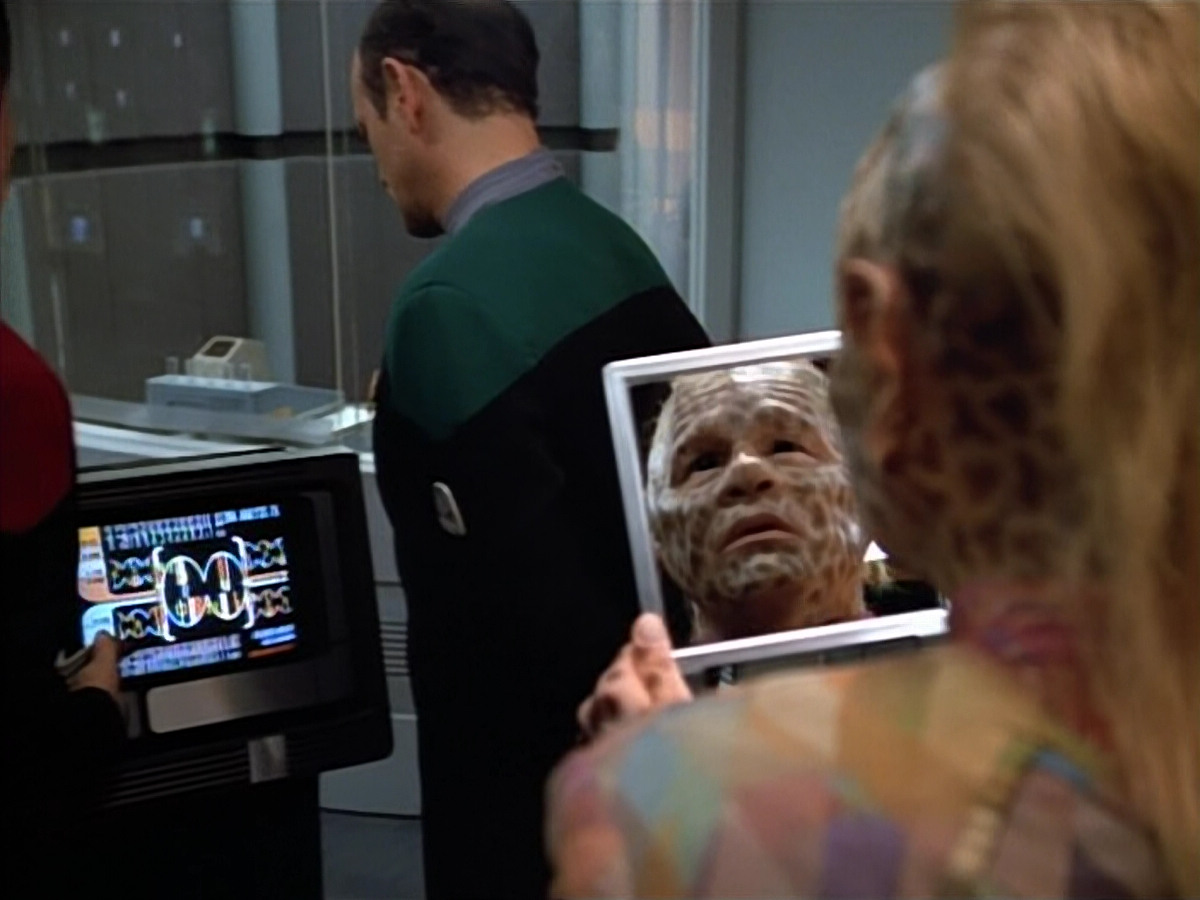 extant_StarTrek_VOY_4x07-ScientificMethod_01539.jpg