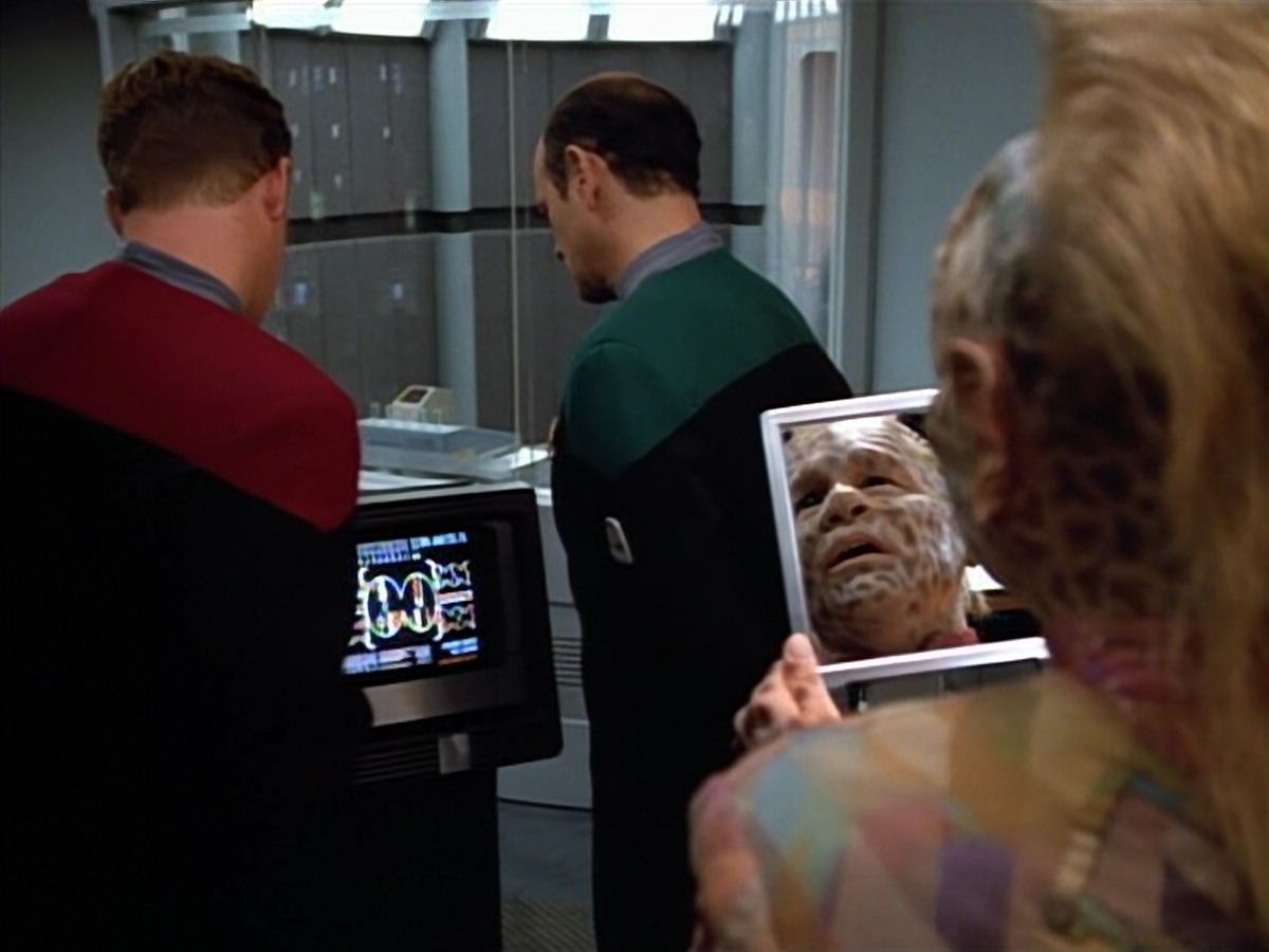 extant_StarTrek_VOY_4x07-ScientificMethod_01541.jpg