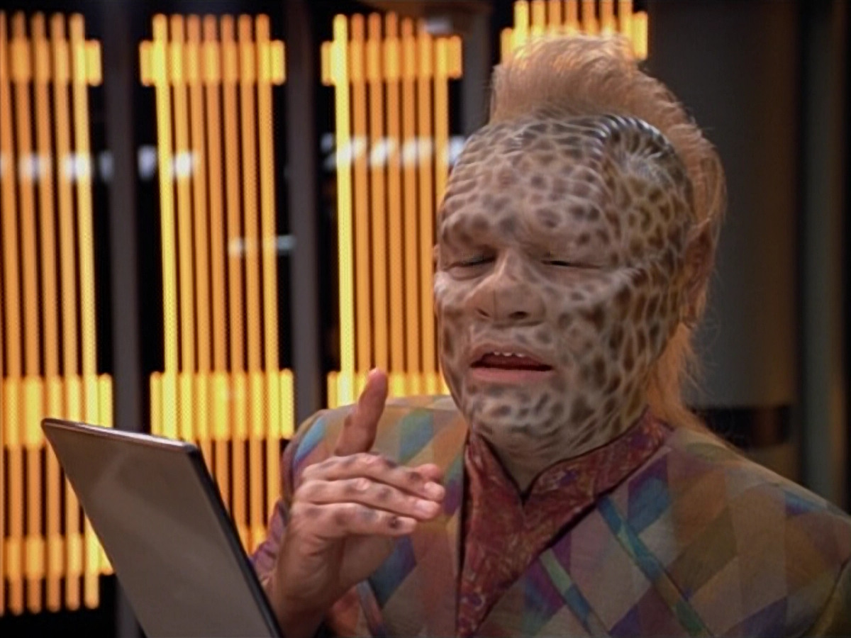 extant_StarTrek_VOY_4x07-ScientificMethod_01580.jpg