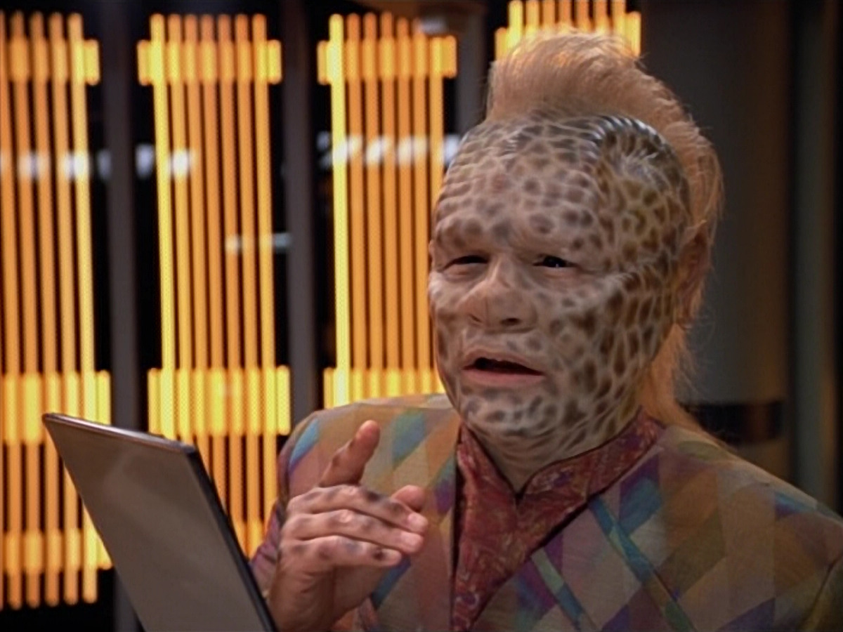 extant_StarTrek_VOY_4x07-ScientificMethod_01584.jpg