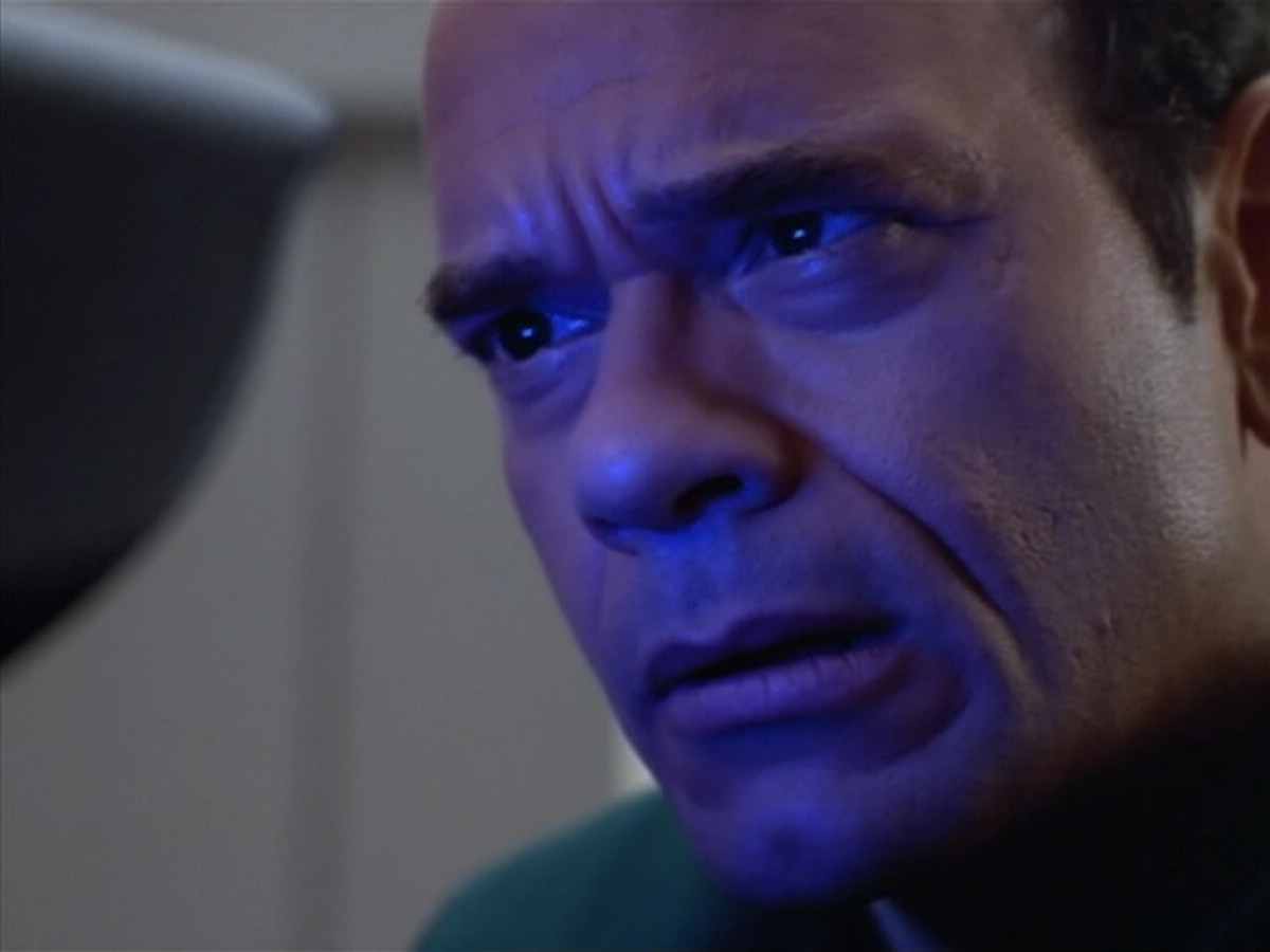 extant_StarTrek_VOY_4x07-ScientificMethod_01859.jpg
