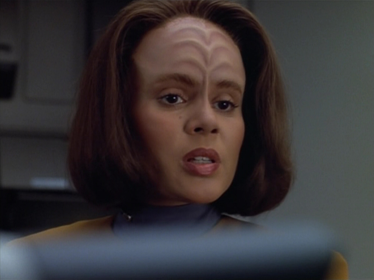 extant_StarTrek_VOY_4x07-ScientificMethod_01868.jpg