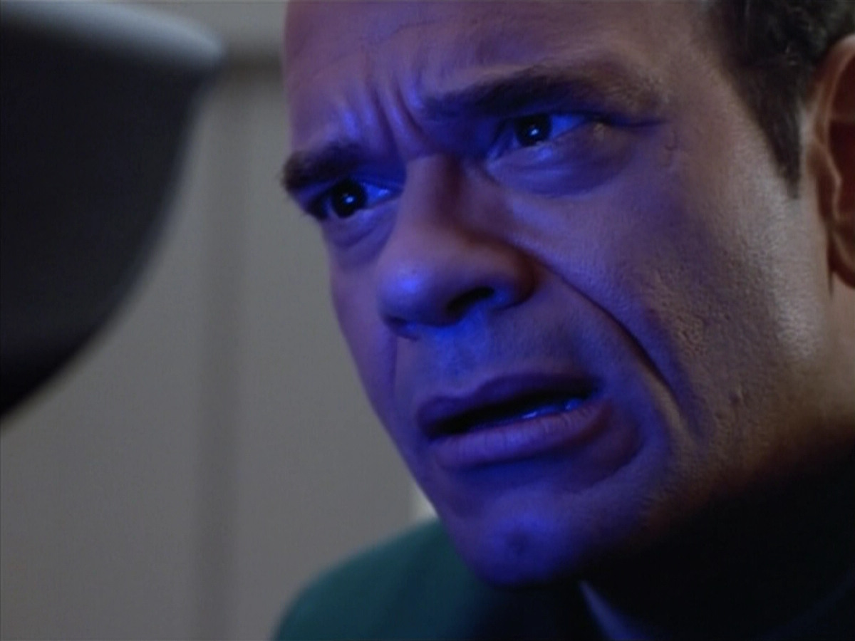 extant_StarTrek_VOY_4x07-ScientificMethod_01870.jpg