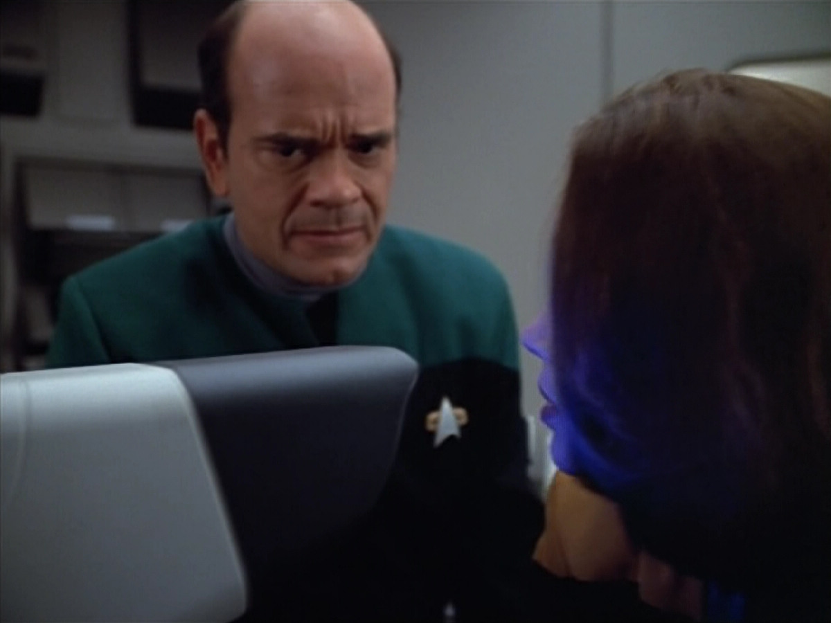 extant_StarTrek_VOY_4x07-ScientificMethod_01908.jpg