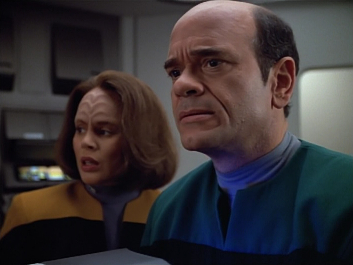 extant_StarTrek_VOY_4x07-ScientificMethod_01923.jpg