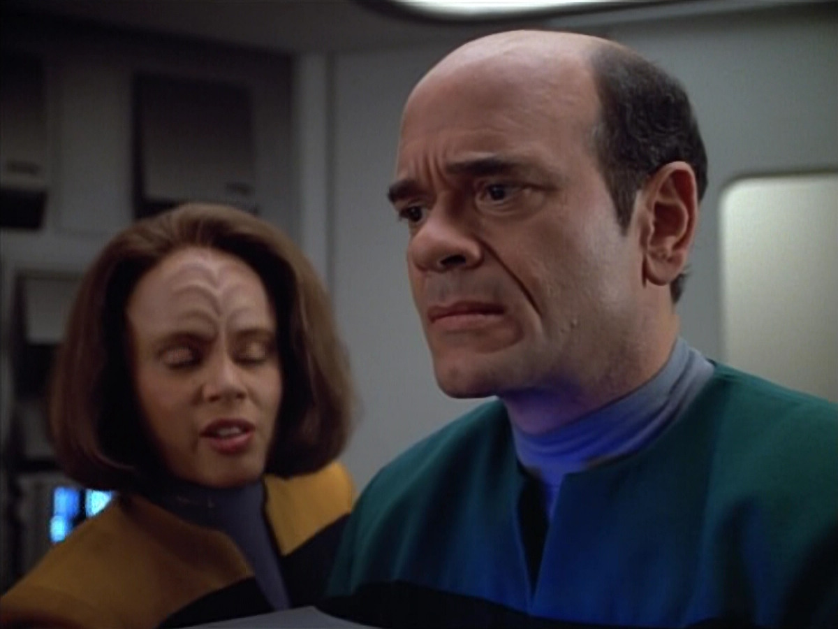 extant_StarTrek_VOY_4x07-ScientificMethod_01927.jpg