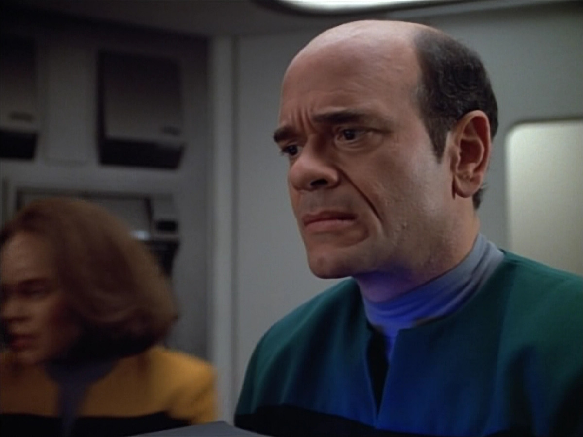extant_StarTrek_VOY_4x07-ScientificMethod_01928.jpg