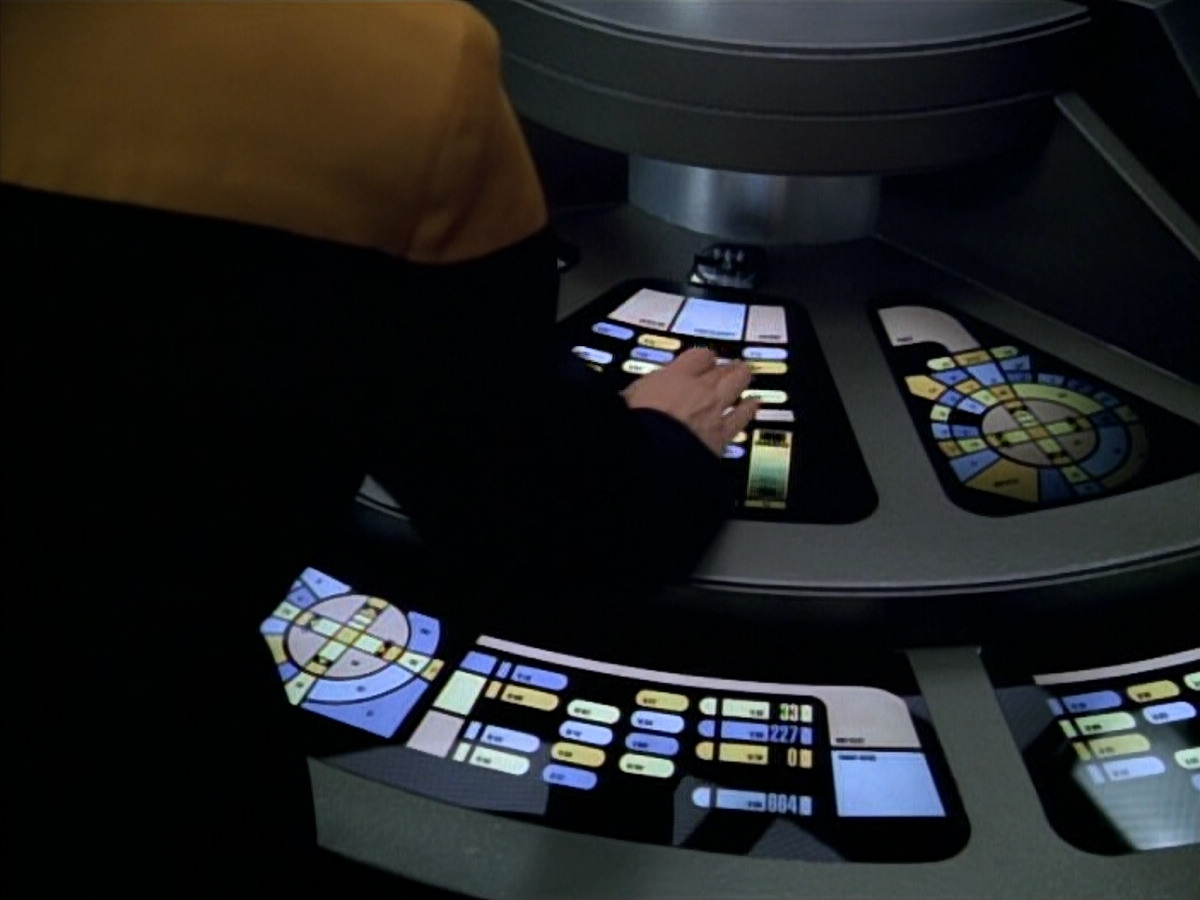 extant_StarTrek_VOY_4x07-ScientificMethod_01933.jpg