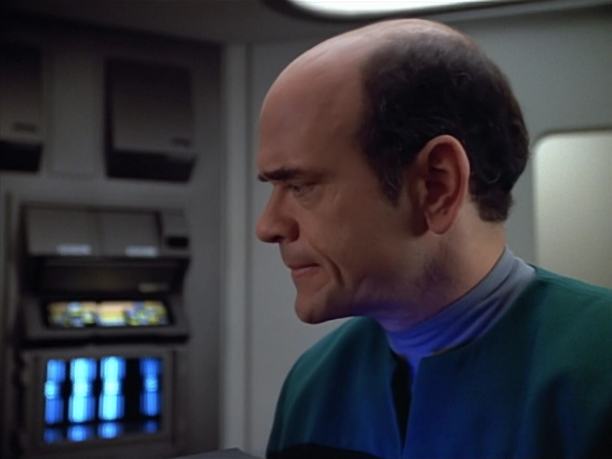 extant_StarTrek_VOY_4x07-ScientificMethod_01939.jpg