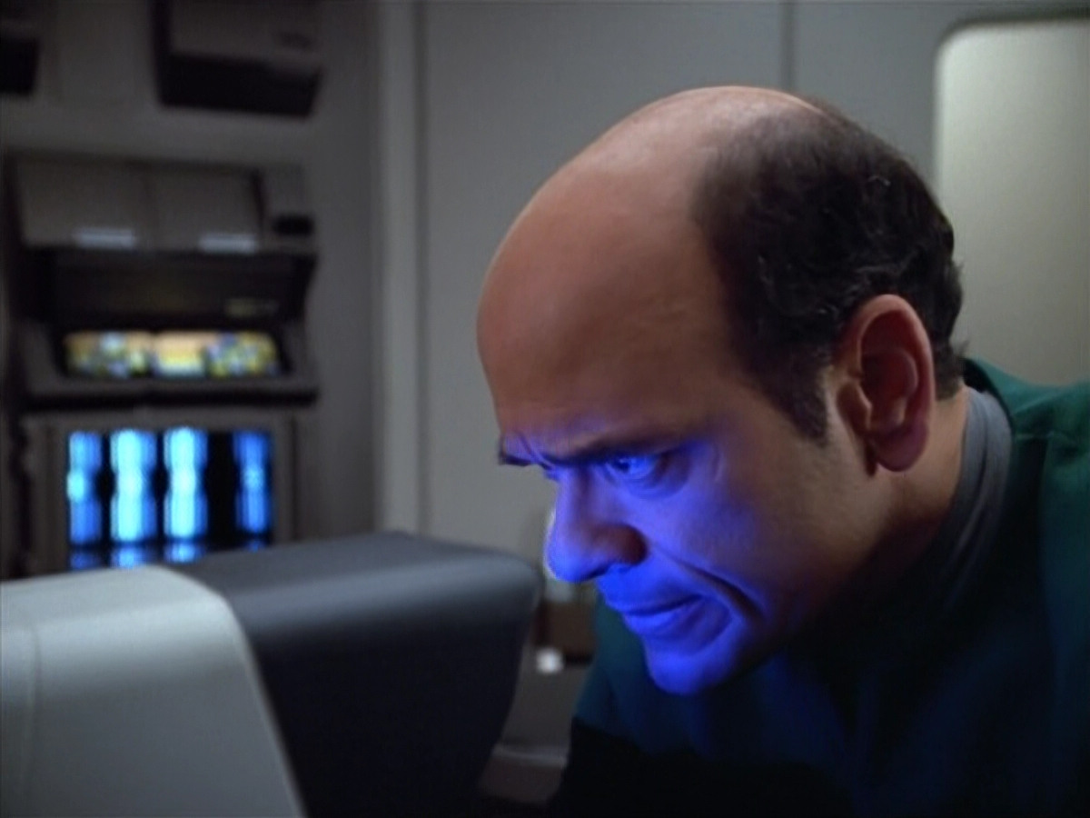 extant_StarTrek_VOY_4x07-ScientificMethod_01942.jpg