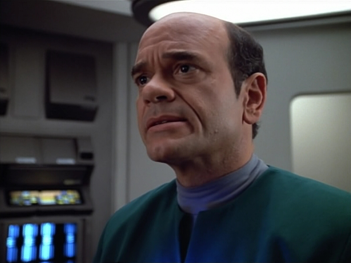 extant_StarTrek_VOY_4x07-ScientificMethod_01983.jpg