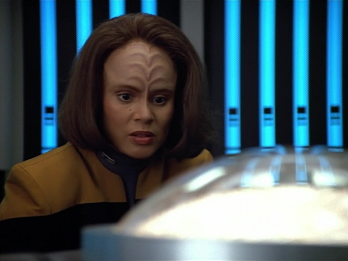 extant_StarTrek_VOY_4x07-ScientificMethod_02002.jpg