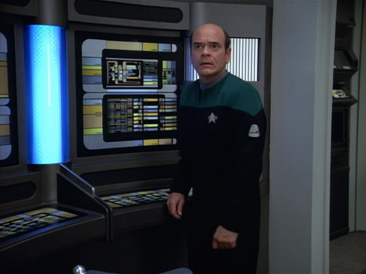 extant_StarTrek_VOY_4x07-ScientificMethod_02025.jpg