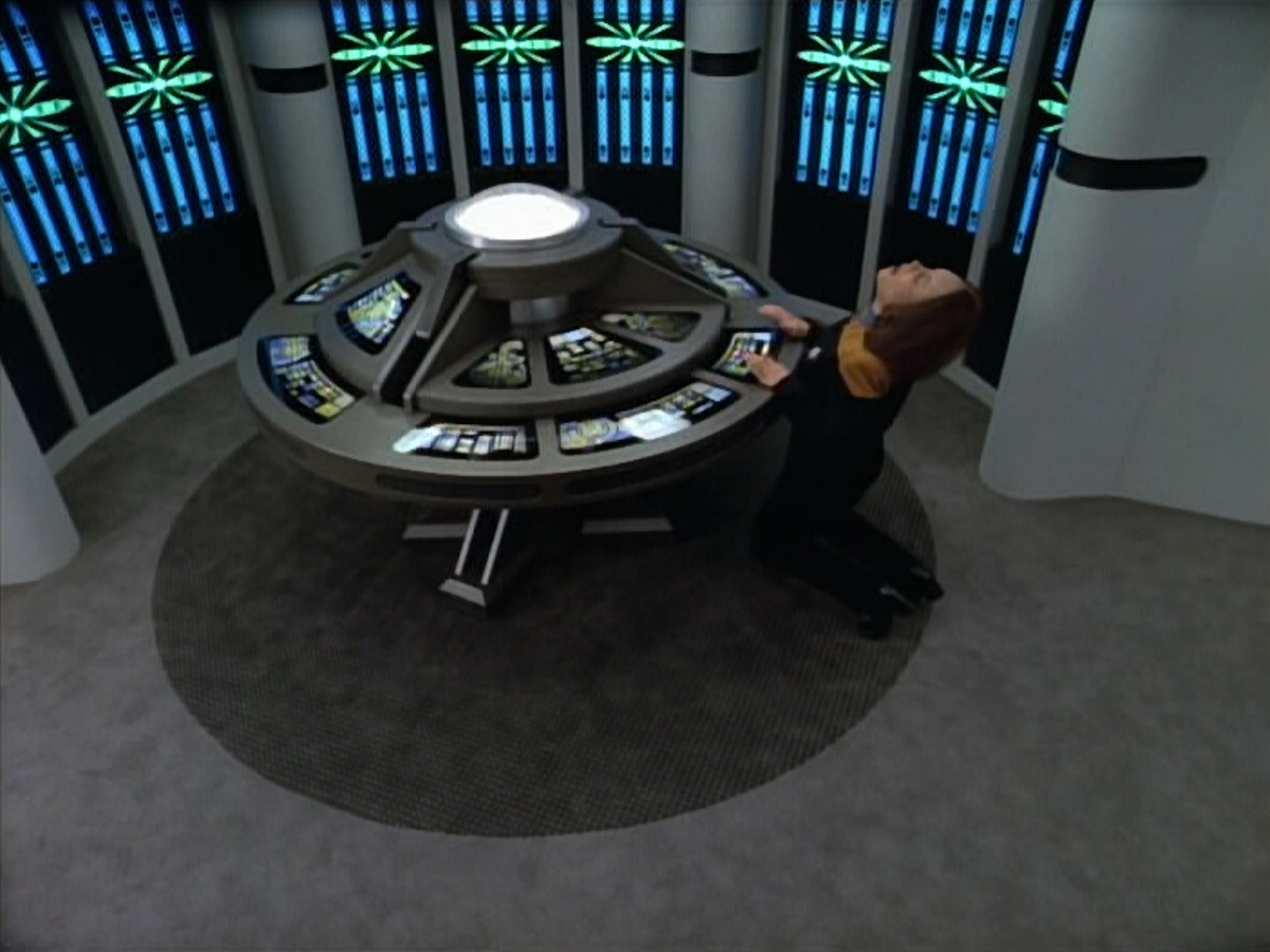extant_StarTrek_VOY_4x07-ScientificMethod_02045.jpg