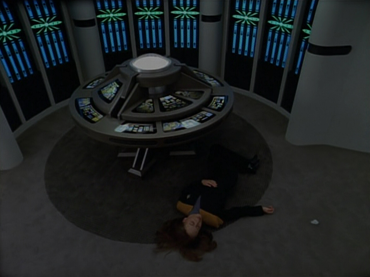 extant_StarTrek_VOY_4x07-ScientificMethod_02067.jpg