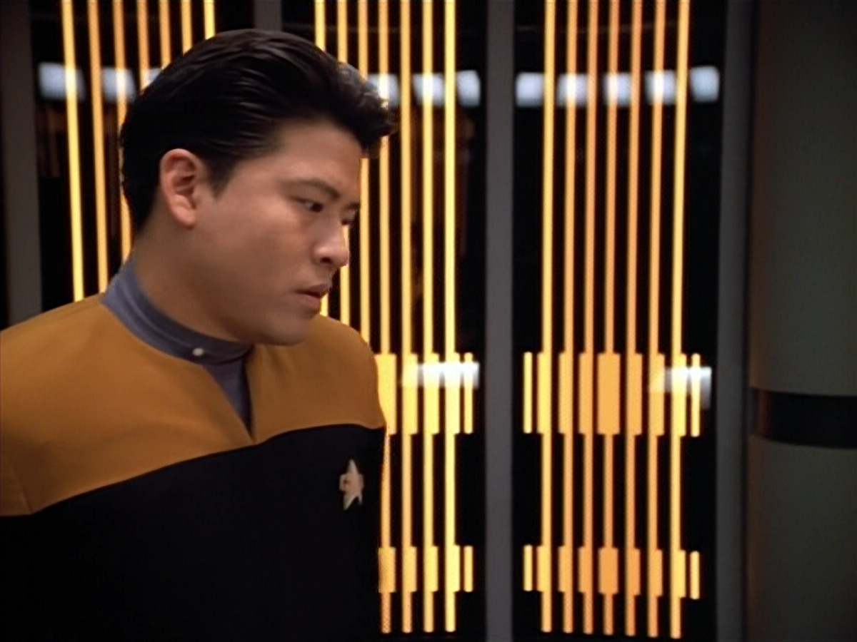extant_StarTrek_VOY_4x07-ScientificMethod_02187.jpg