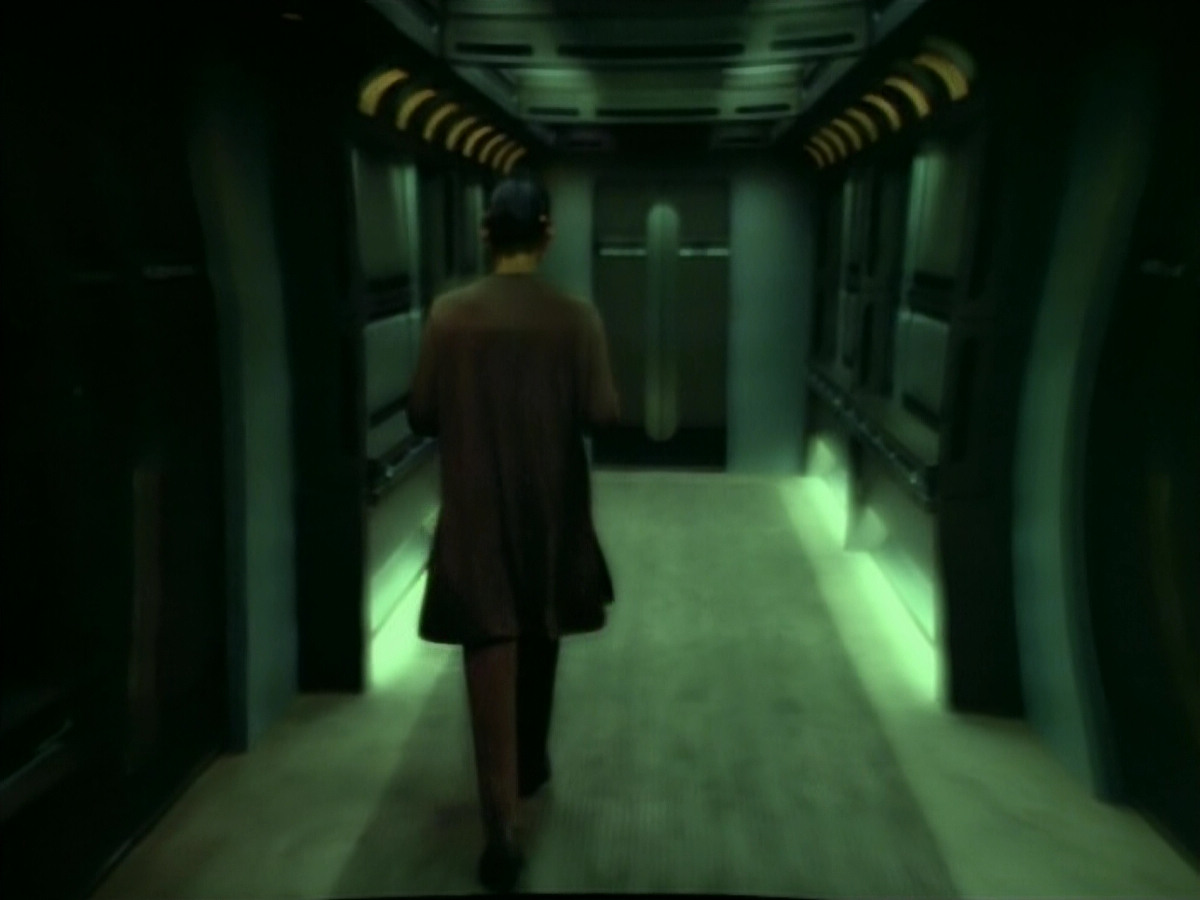 extant_StarTrek_VOY_4x07-ScientificMethod_02403.jpg