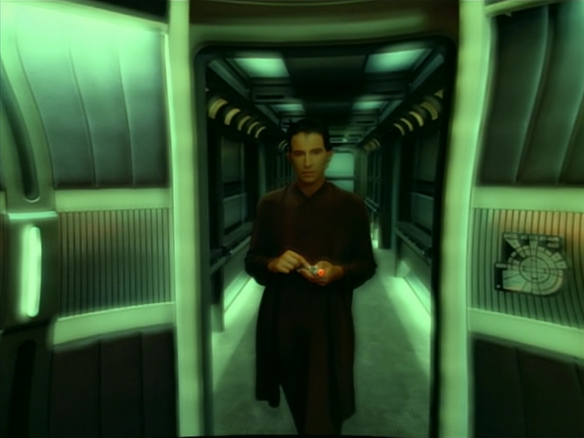 extant_StarTrek_VOY_4x07-ScientificMethod_02428.jpg
