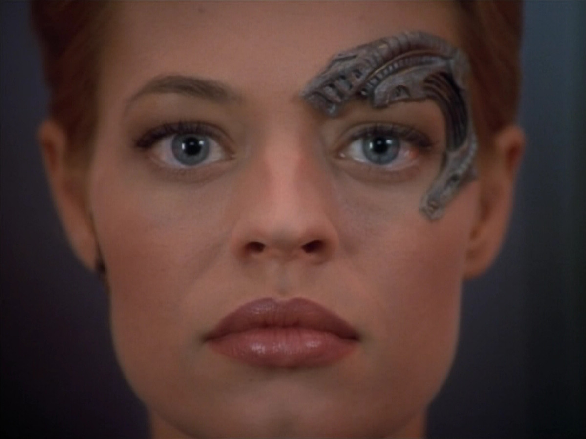 extant_StarTrek_VOY_4x07-ScientificMethod_02450.jpg