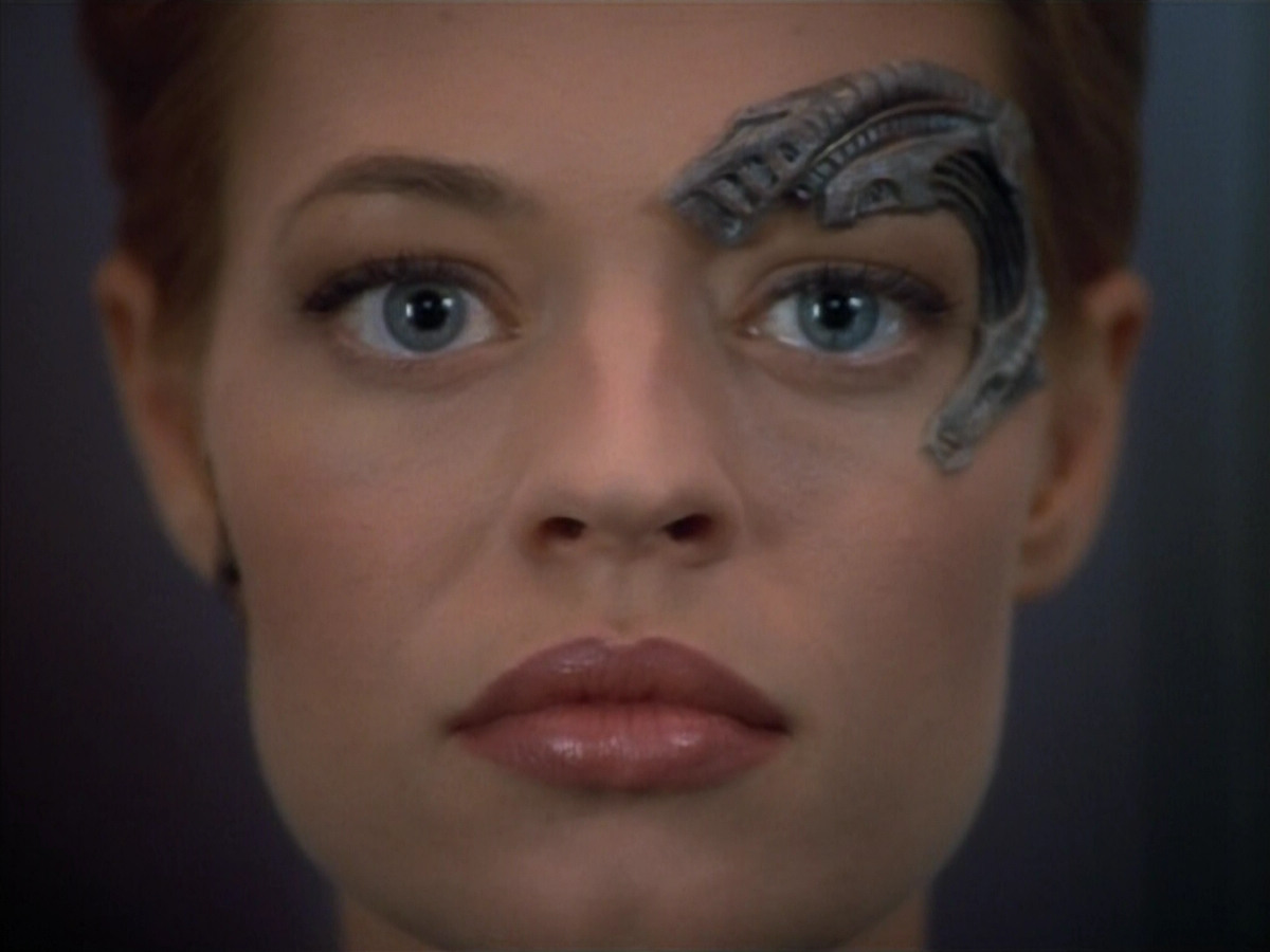 extant_StarTrek_VOY_4x07-ScientificMethod_02451.jpg