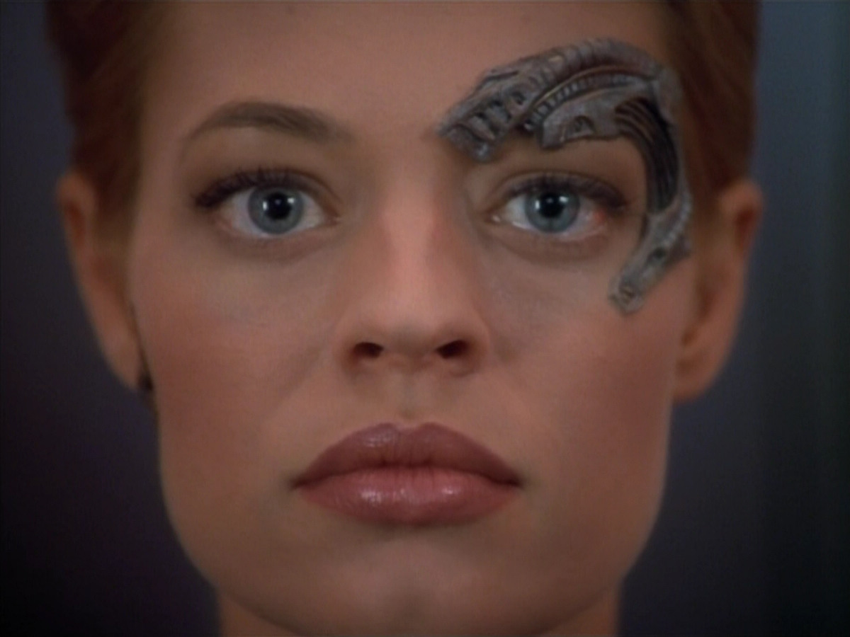 extant_StarTrek_VOY_4x07-ScientificMethod_02452.jpg