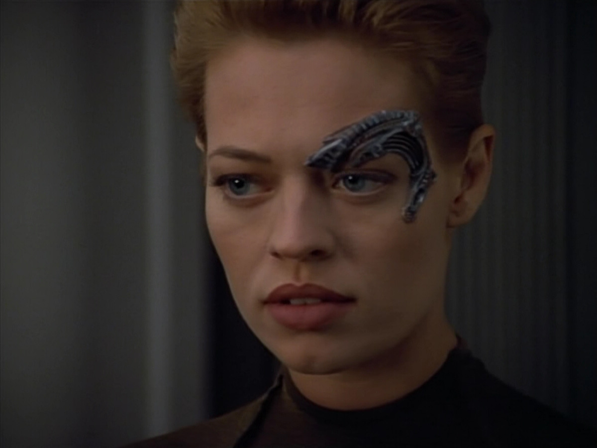 extant_StarTrek_VOY_4x07-ScientificMethod_02502.jpg