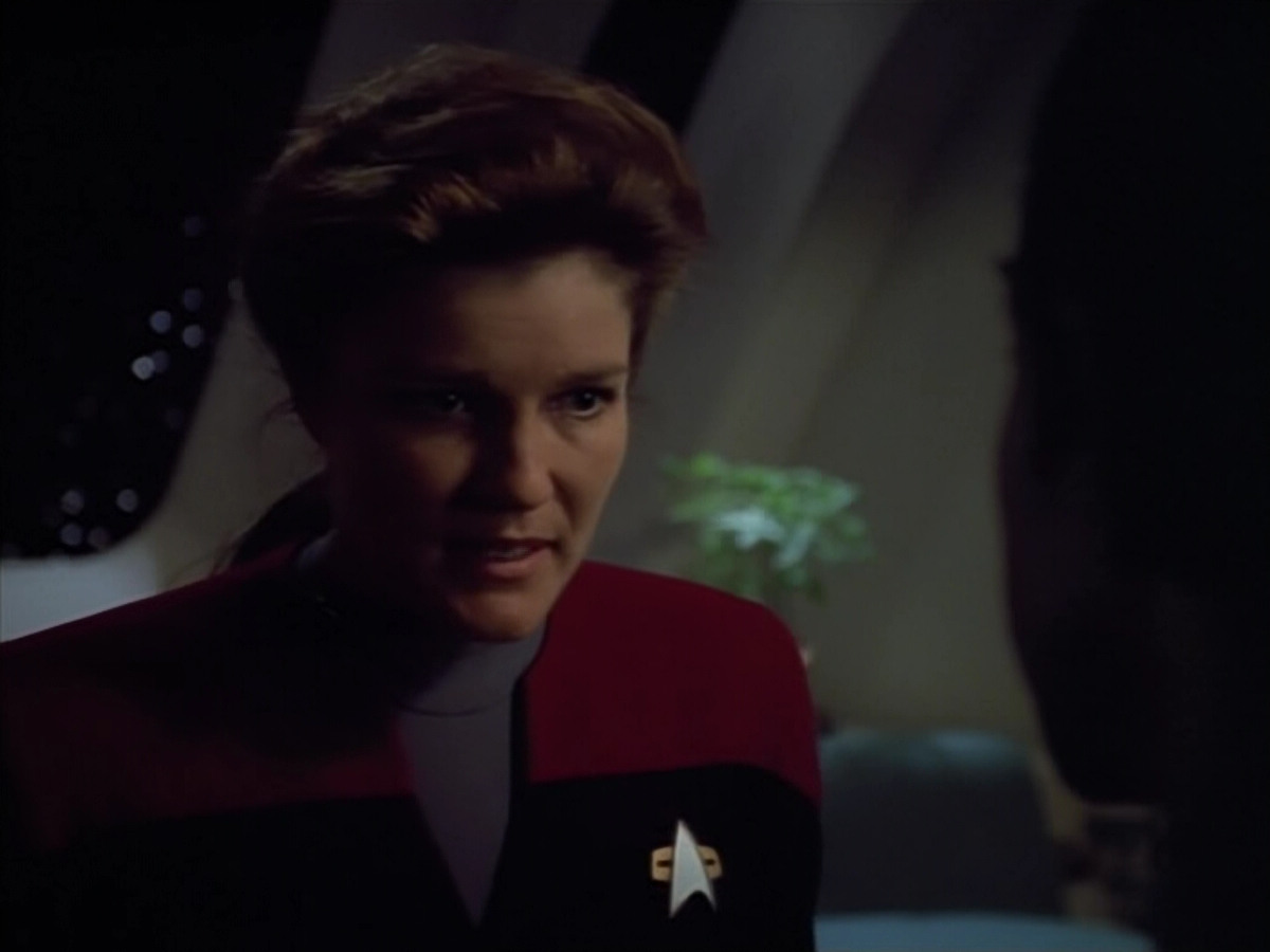 extant_StarTrek_VOY_4x07-ScientificMethod_02673.jpg