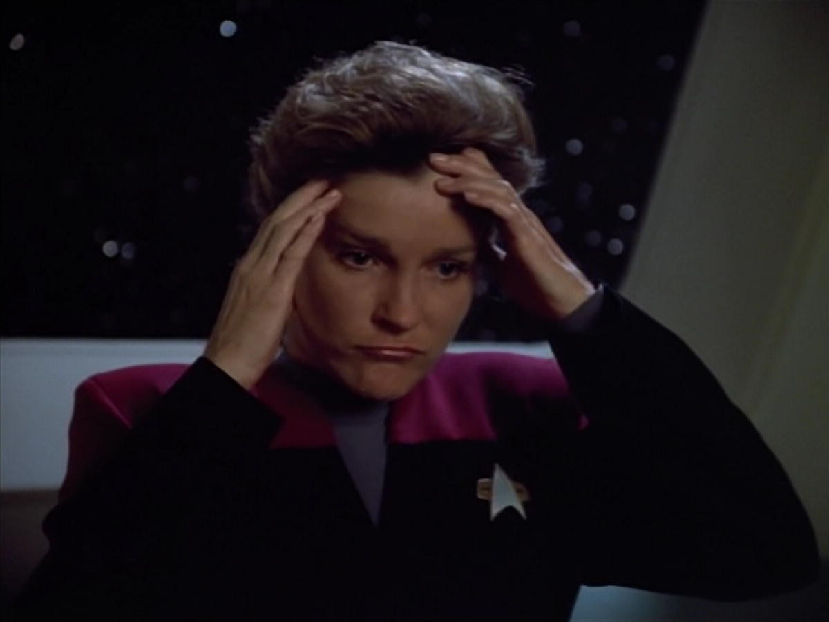 extant_StarTrek_VOY_4x07-ScientificMethod_02778.jpg