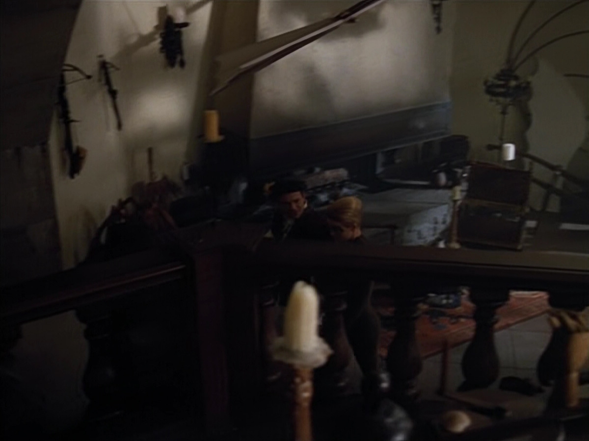 extant_StarTrek_VOY_4x07-ScientificMethod_02797.jpg