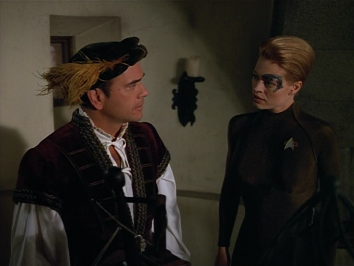 extant_StarTrek_VOY_4x07-ScientificMethod_02811.jpg