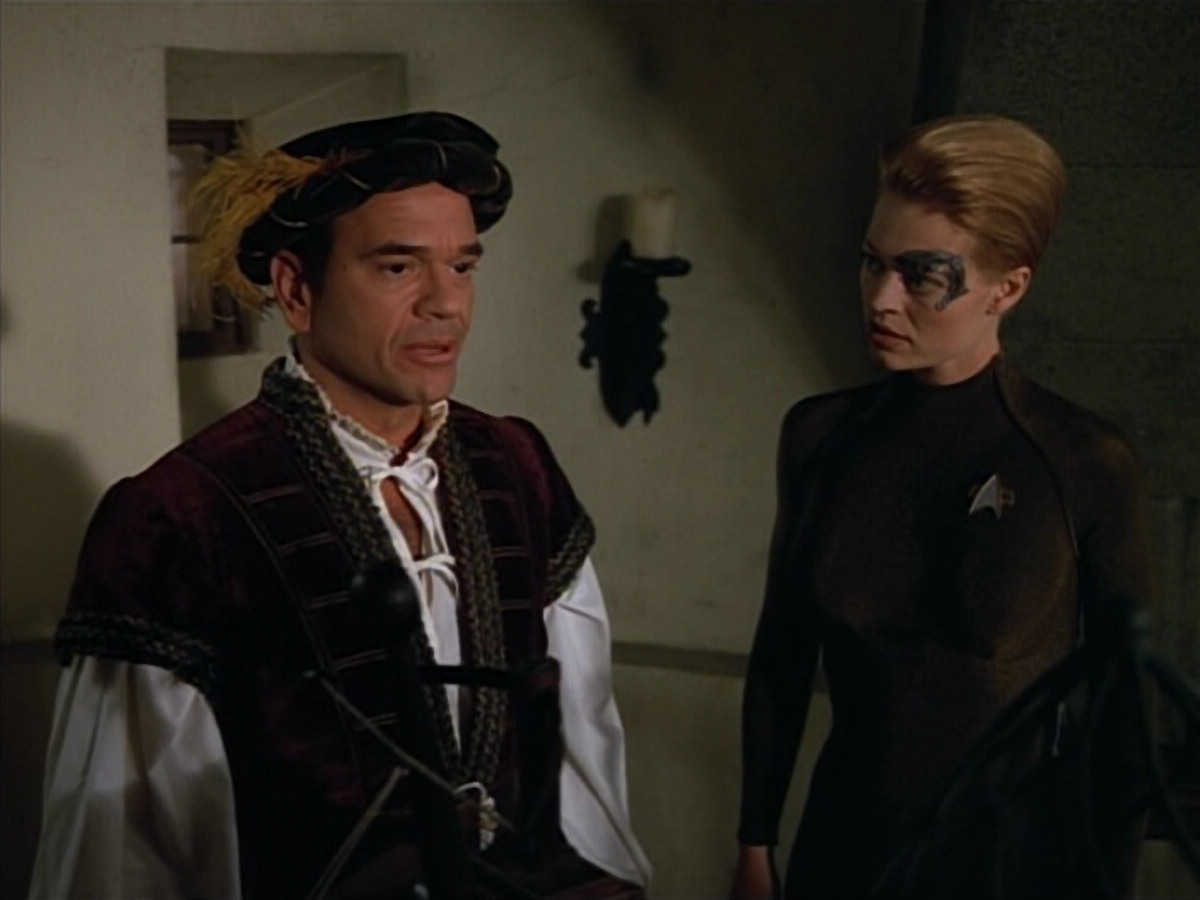 extant_StarTrek_VOY_4x07-ScientificMethod_02814.jpg