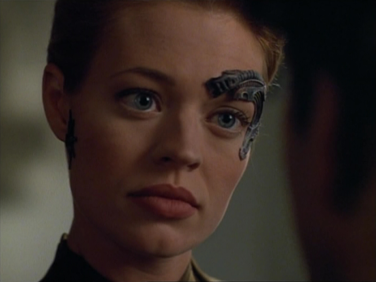 extant_StarTrek_VOY_4x07-ScientificMethod_02890.jpg