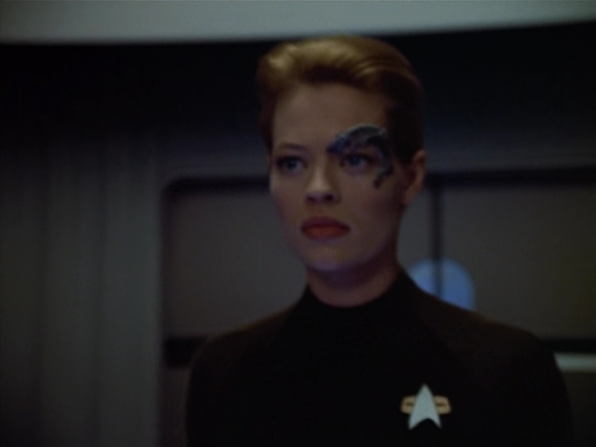 extant_StarTrek_VOY_4x07-ScientificMethod_02926.jpg
