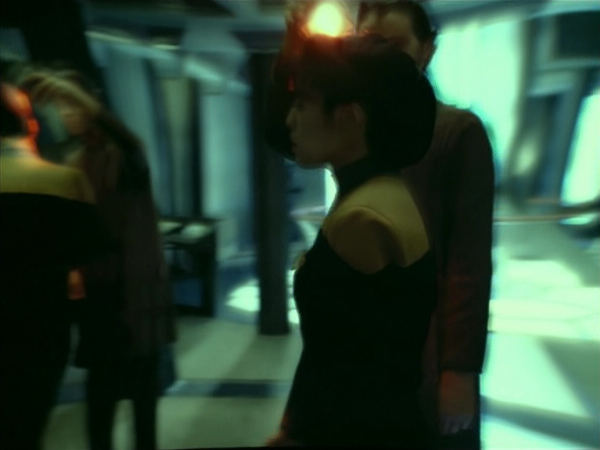 extant_StarTrek_VOY_4x07-ScientificMethod_02930.jpg