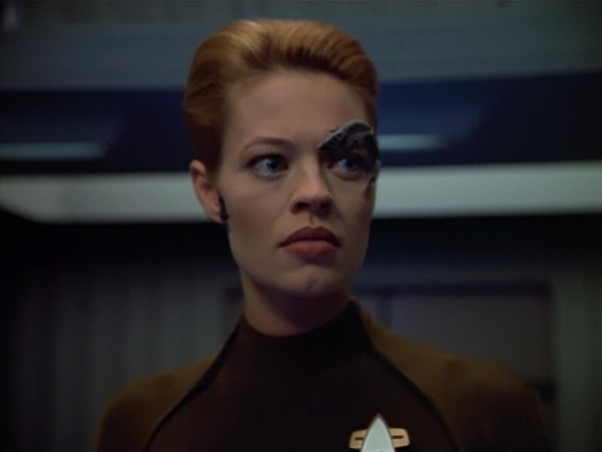 extant_StarTrek_VOY_4x07-ScientificMethod_02934.jpg