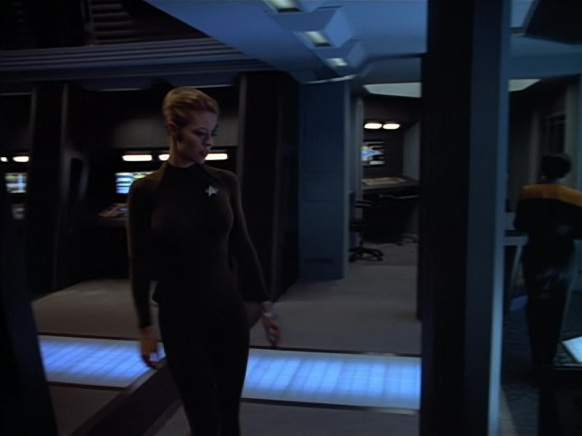 extant_StarTrek_VOY_4x07-ScientificMethod_02939.jpg